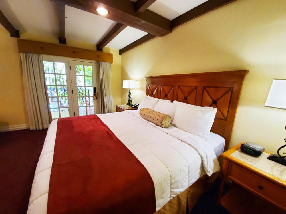 King Suite interior